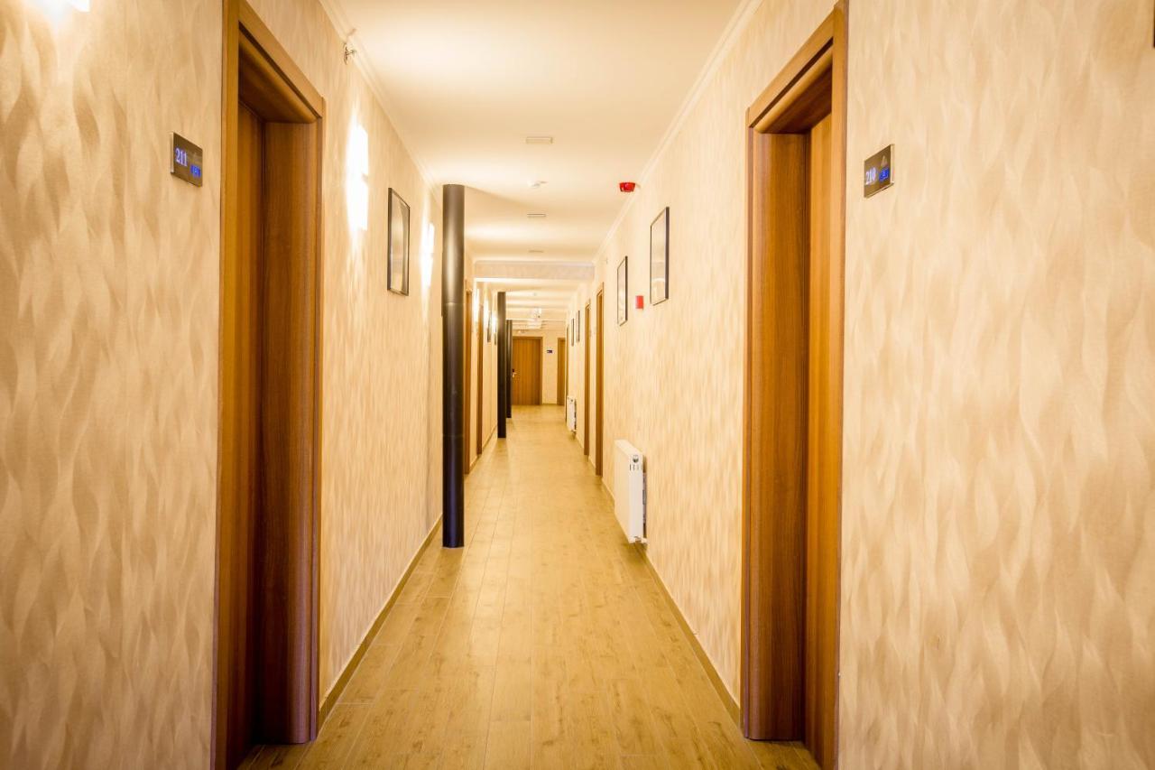 Gistola Hotel Mestia Buitenkant foto