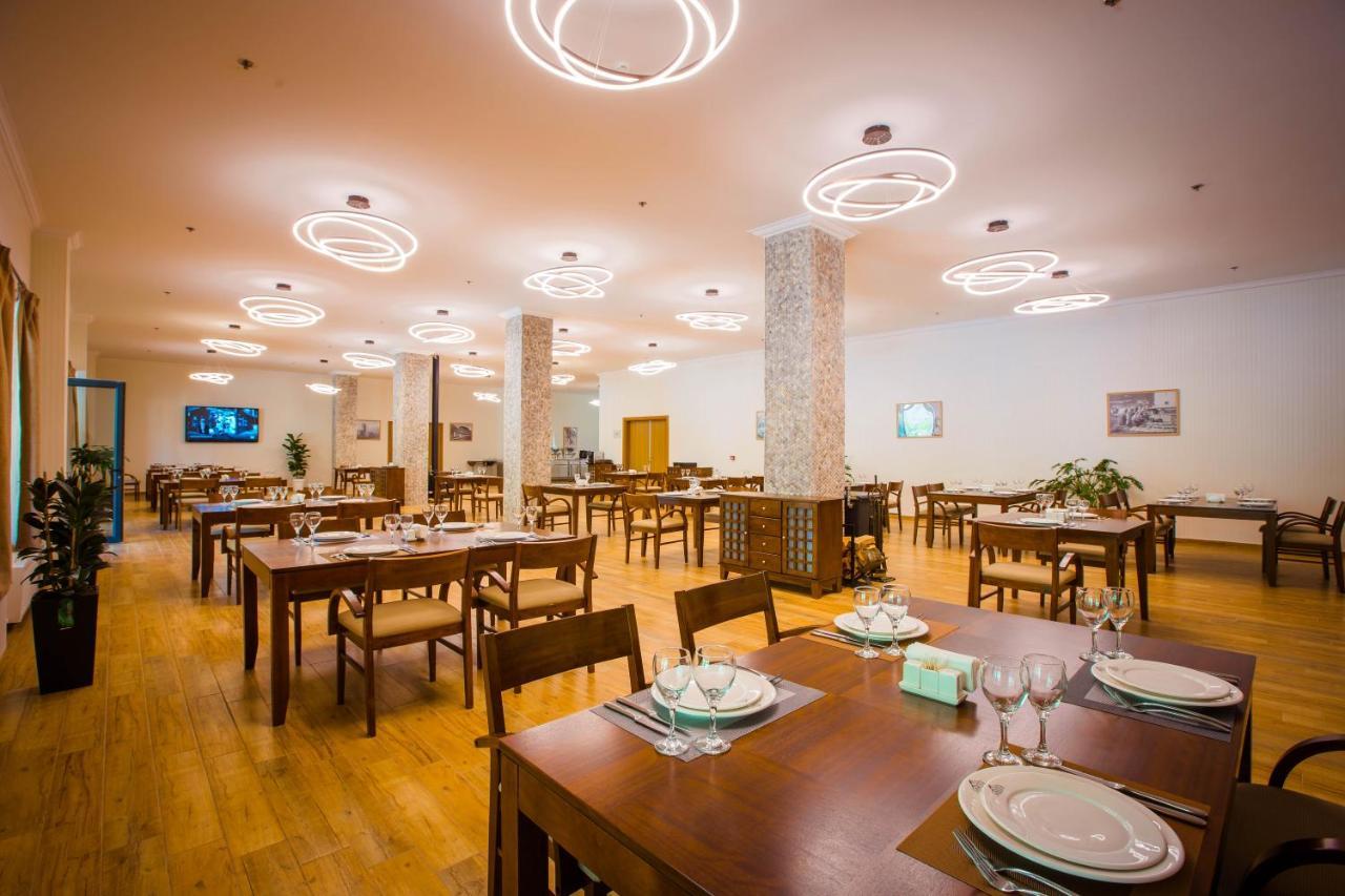 Gistola Hotel Mestia Buitenkant foto